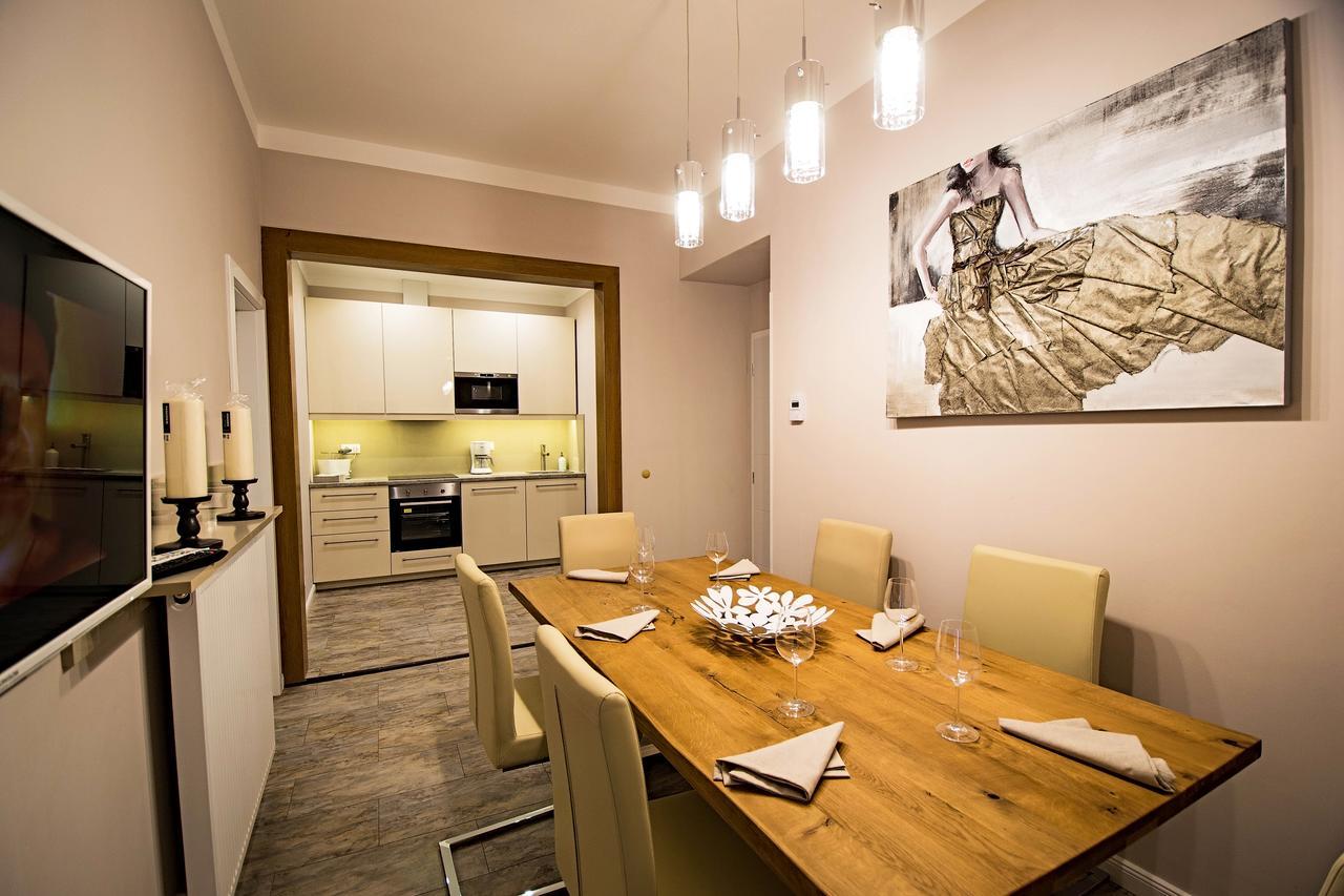 Ruterra By Golden Lady's 3bdr Loft Apartment Prag